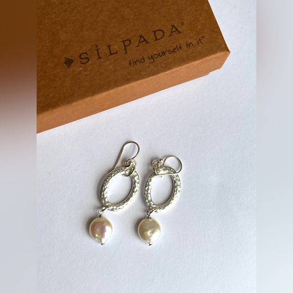 Silpada Freshwater Coin Pearl drops beneath hammered Sterling silver earrings - Picture 2 of 2